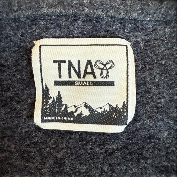 Aritzia TNA Cowichan Y2K wool sweater charcoal - Picture 5 of 11